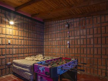 VENTA CASA 2 DORMITORIOS ZONA SUR QUINCHO COCHERA