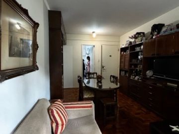 Palermo – 3 ambientes al frente con balcón, a metr