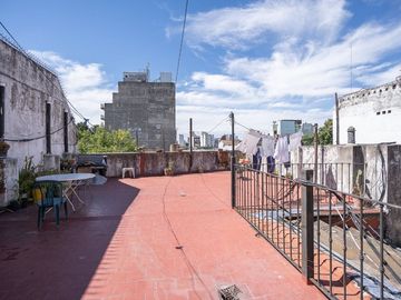 VENTA EDIFICIO DE 17 AMBIENTES EN BALVANERA