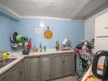VENTA EDIFICIO DE 17 AMBIENTES EN BALVANERA