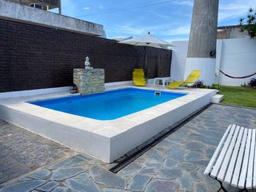 VENTA CASA 5 AMBIENTES ISIDRO CASANOVA PILETA CLIM