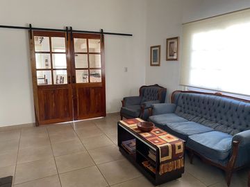 VENTA CASA 5 AMBIENTES ISIDRO CASANOVA PILETA CLIM