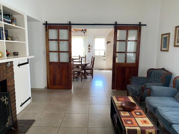 VENTA CASA 5 AMBIENTES ISIDRO CASANOVA PILETA CLIM