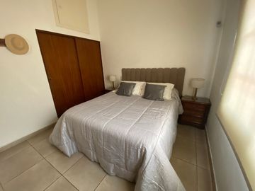 VENTA CASA 5 AMBIENTES ISIDRO CASANOVA PILETA CLIM