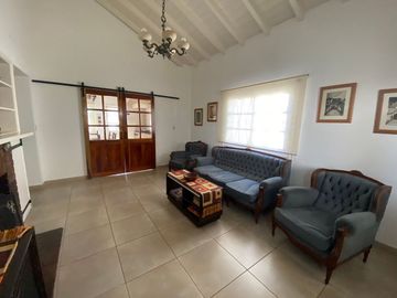 VENTA CASA 5 AMBIENTES ISIDRO CASANOVA PILETA CLIM