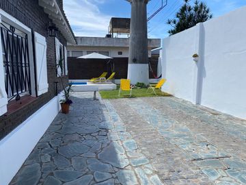 VENTA CASA 5 AMBIENTES ISIDRO CASANOVA PILETA CLIM