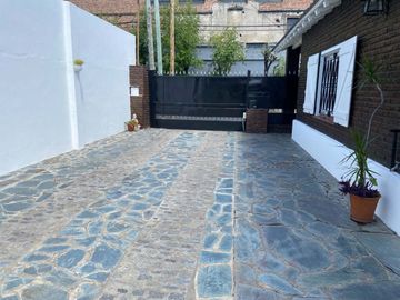 VENTA CASA 5 AMBIENTES ISIDRO CASANOVA PILETA CLIM