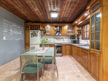VENTA TRIPLEX 4 AMBIENTES C EVITA PERMUTA