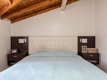 VENTA TRIPLEX 4 AMBIENTES C EVITA PERMUTA
