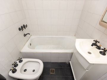 VENTA DPTO 2 AMB EN RETIRO - PERMUTA
