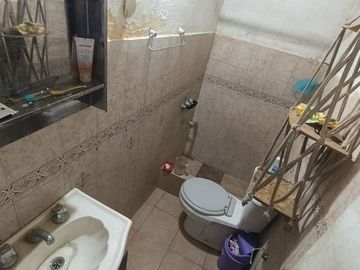 CASA 5 AMB VENTA MORENO MULTIFAMILIAR + 3 DPTOS