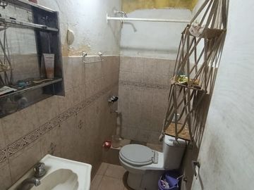 CASA 5 AMB VENTA MORENO MULTIFAMILIAR + 3 DPTOS