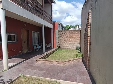 CASA 5 AMB VENTA MORENO MULTIFAMILIAR + 3 DPTOS