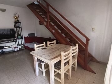 CASA 5 AMB VENTA MORENO MULTIFAMILIAR + 3 DPTOS