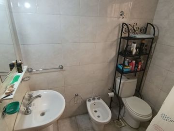 CASA 5 AMB VENTA MORENO MULTIFAMILIAR + 3 DPTOS