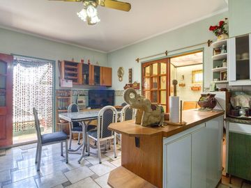 Venta casa 3 amb+Dep+Deposito C/Coch- B° Naon
