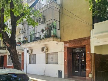 Venta departamento con jardín en Nuñez