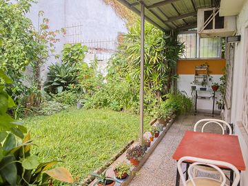 Venta departamento con jardín en Nuñez