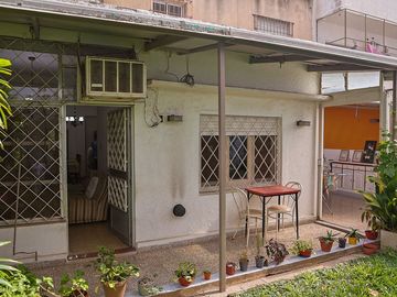 Venta departamento con jardín en Nuñez