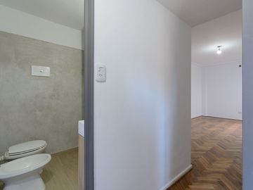 DEPTO DOS AMB EN VILLA URQUIZA RECICLADO A NUEVO!!