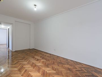 DEPTO DOS AMB EN VILLA URQUIZA RECICLADO A NUEVO!!