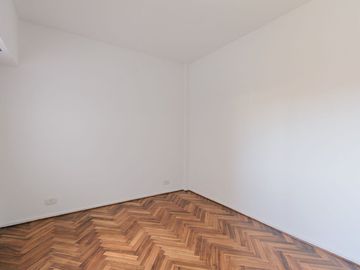 DEPTO DOS AMB EN VILLA URQUIZA RECICLADO A NUEVO!!