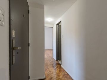 DEPTO DOS AMB EN VILLA URQUIZA RECICLADO A NUEVO!!