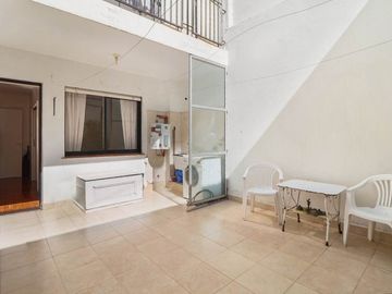 VENTA Dpto 3 Amb c/patio. Parque Chacabuco