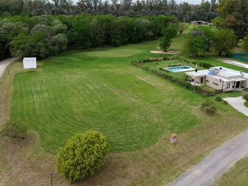 VENTA LOTE INT Bo MEDAL GOLF PILAR 1323M2 FINANCIA
