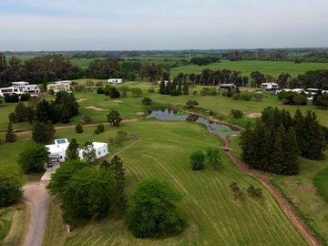 VENTA LOTE INT Bo MEDAL GOLF PILAR 1323M2 FINANCIA