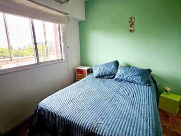 VENTA DEPTO 3 AMB, LUMINOSO, BALCÓN AL FRENTE