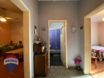 VENTA CASA 3 AMB + 2 DEPTOS, VICTORIA