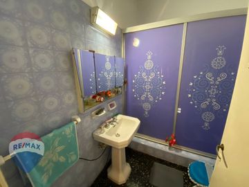 VENTA CASA 3 AMB + 2 DEPTOS, VICTORIA