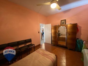 VENTA CASA 3 AMB + 2 DEPTOS, VICTORIA