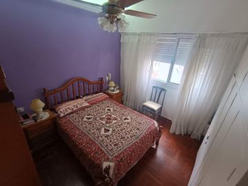 VENTA DEPTO 2 AMBIENTES, FLORES. SOBRE AV. GAONA