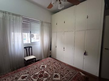VENTA DEPTO 2 AMBIENTES, FLORES. SOBRE AV. GAONA
