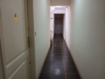 VENTA DEPTO 2 AMBIENTES, FLORES. SOBRE AV. GAONA