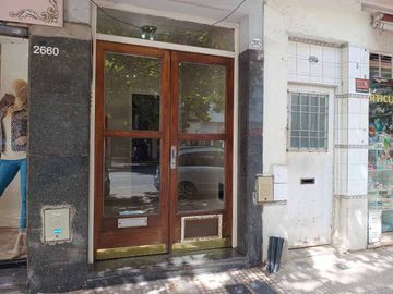 VENTA DEPTO 2 AMBIENTES, FLORES. SOBRE AV. GAONA