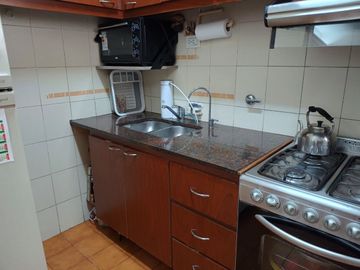 VENTA DEPTO 2 AMBIENTES, FLORES. SOBRE AV. GAONA