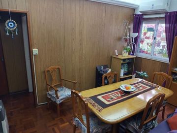 VENTA DEPTO 2 AMBIENTES, FLORES. SOBRE AV. GAONA