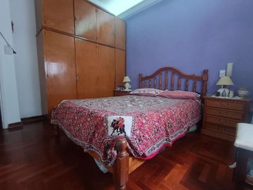 VENTA DEPTO 2 AMBIENTES, FLORES. SOBRE AV. GAONA