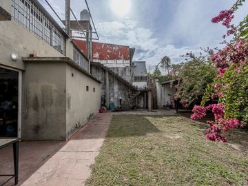 LOTE DE 318 m² CON  4 LOCALES EN VENTA EN TIGRE