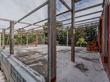 LOTE DE 318 m² CON  4 LOCALES EN VENTA EN TIGRE