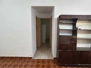 DEPARTAMENTO EN VENTA - ABASTO - 2 1/2 AMB + PATIO