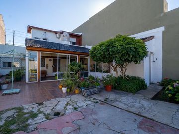 VENTA CHALET  TRES AMBIENTES PODESTA APTO CREDITO