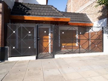 VENTA CHALET  TRES AMBIENTES PODESTA APTO CREDITO