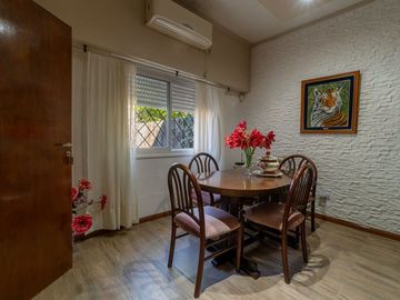 VENTA CHALET  TRES AMBIENTES PODESTA APTO CREDITO