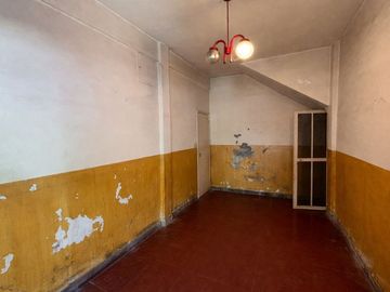 VENTA CASA 3 AMB VERSALLES LOTE PROPIO A RECICLAR