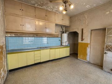 VENTA CASA 3 AMB VERSALLES LOTE PROPIO A RECICLAR