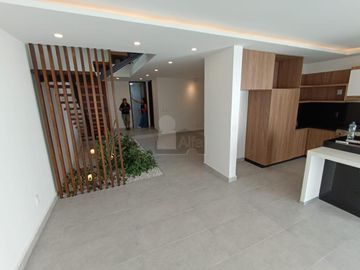 Casa en Venta 4 recs – Residencial Aqua by Cumbres